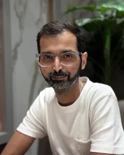 Portrait of Jinesh Bhagdev