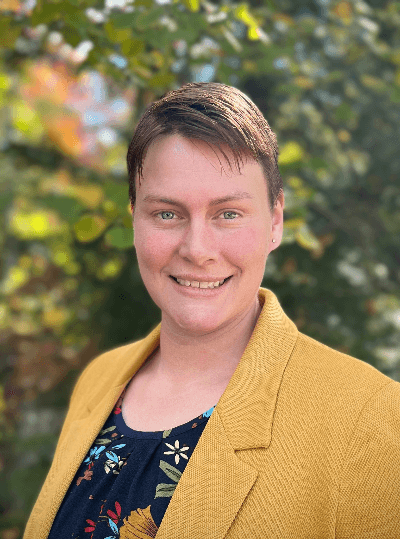 Portrait of Jana Roberts