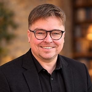 Portrait of Simon Brandon