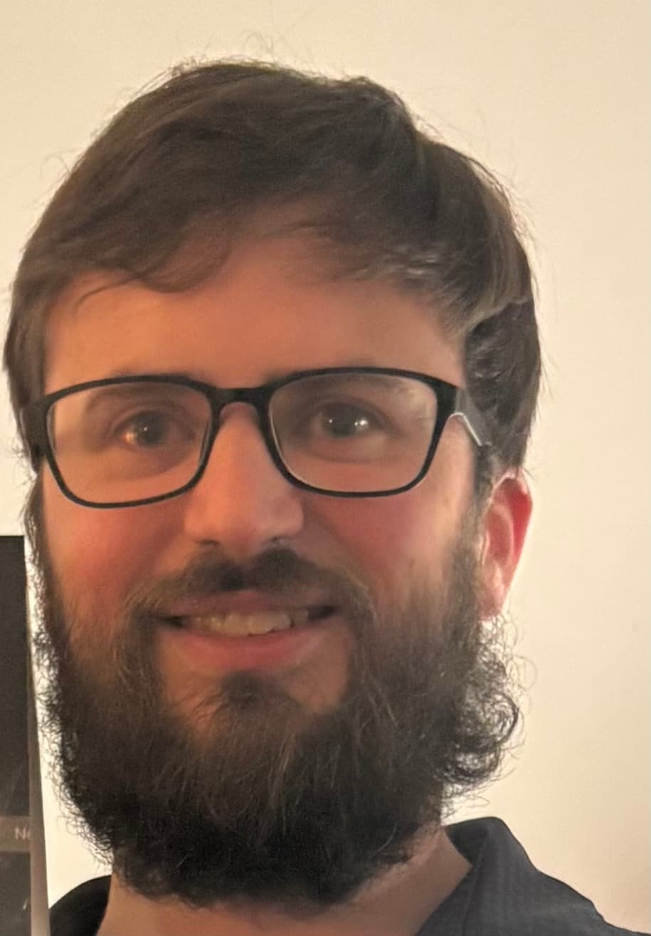 Portrait of Ryan Sharpe