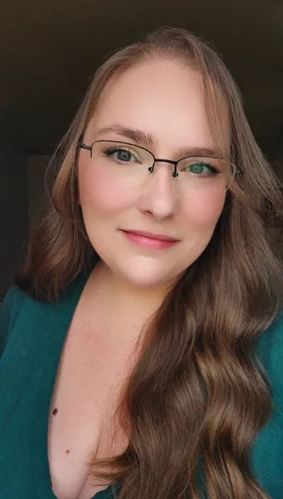 Portrait of Justine Bennett