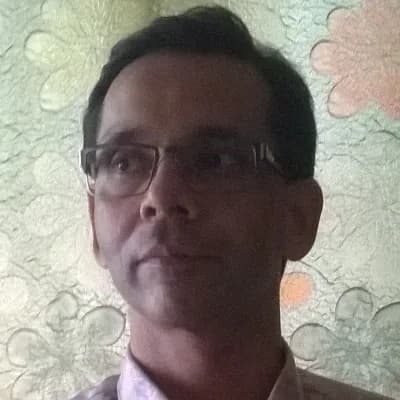 Portrait of Mahesh Paranjpe